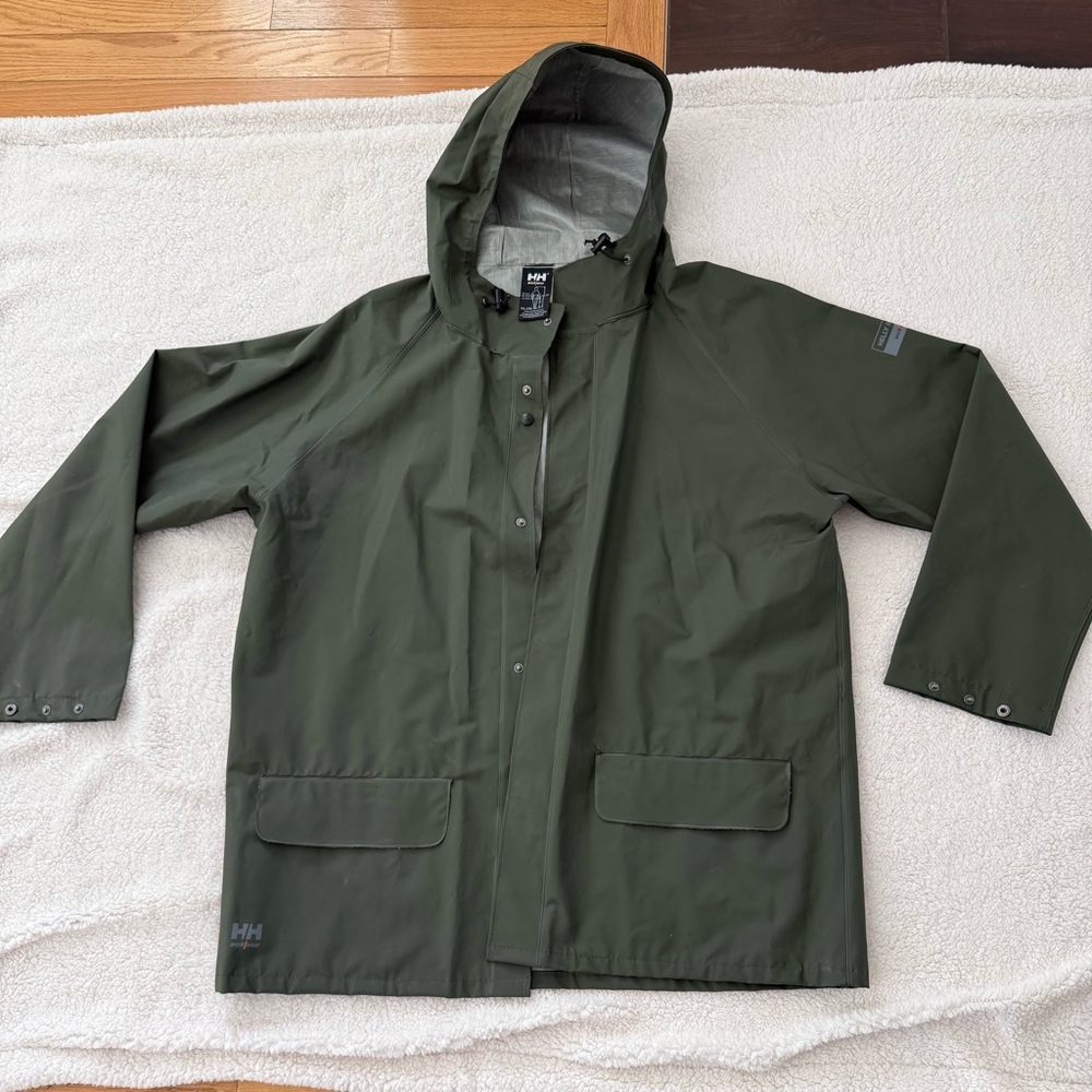 Helly Hansen Waterproof Green Hooded Workwear Men’s size 2XL